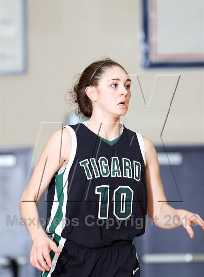 Thumbnail 3 in Westview vs Tigard (Nike Interstate Shootout) photogallery.