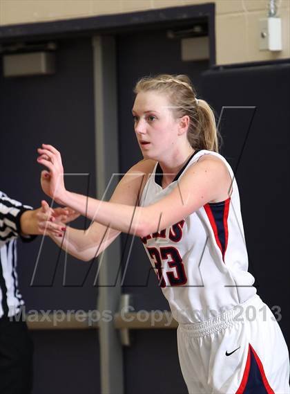 Thumbnail 2 in Westview vs Tigard (Nike Interstate Shootout) photogallery.