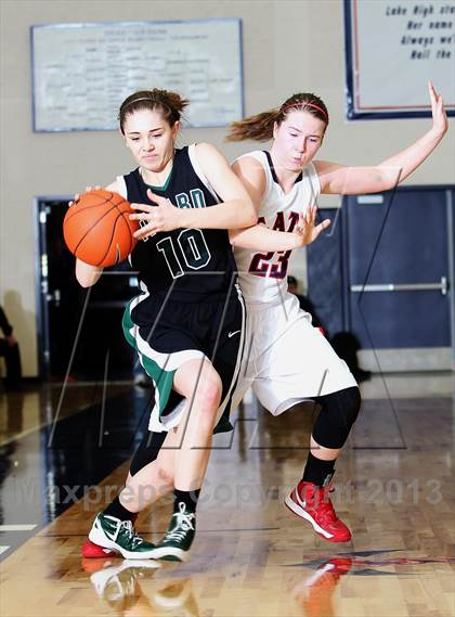 Thumbnail 3 in Westview vs Tigard (Nike Interstate Shootout) photogallery.