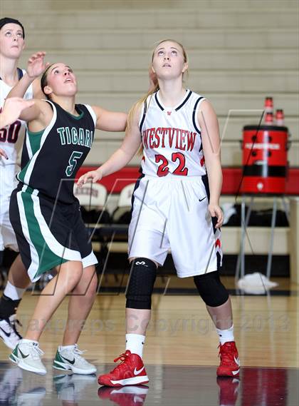 Thumbnail 1 in Westview vs Tigard (Nike Interstate Shootout) photogallery.