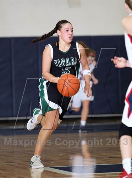 Thumbnail 1 in Westview vs Tigard (Nike Interstate Shootout) photogallery.