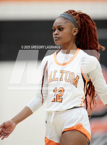 Thumbnail 3 in Lamar vs Haltom photogallery.