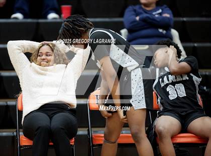 Thumbnail 3 in Lamar vs Haltom photogallery.