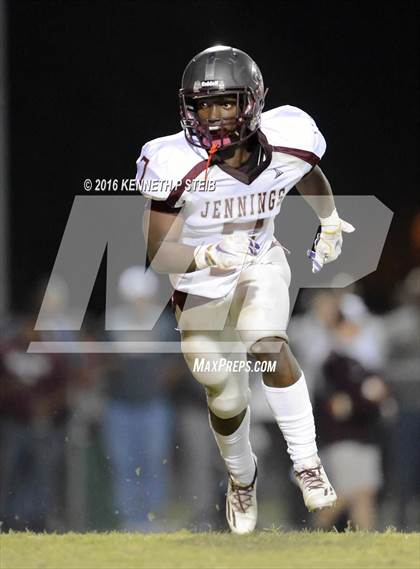 Thumbnail 2 in Jennings @ Brusly (LHSAA Class 3A 2nd Round) photogallery.