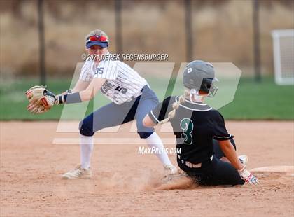 Thumbnail 1 in Fossil Ridge vs Columbine (CHSAA 5A semifinal) photogallery.