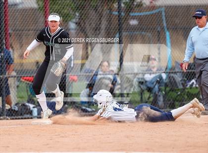 Thumbnail 1 in Fossil Ridge vs Columbine (CHSAA 5A semifinal) photogallery.