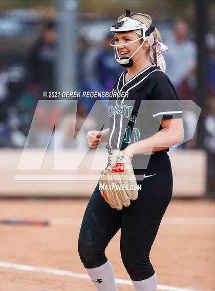 Thumbnail 3 in Fossil Ridge vs Columbine (CHSAA 5A semifinal) photogallery.
