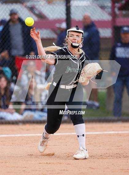 Thumbnail 1 in Fossil Ridge vs Columbine (CHSAA 5A semifinal) photogallery.