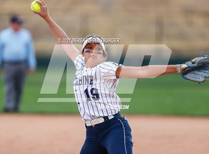 Thumbnail 2 in Fossil Ridge vs Columbine (CHSAA 5A semifinal) photogallery.