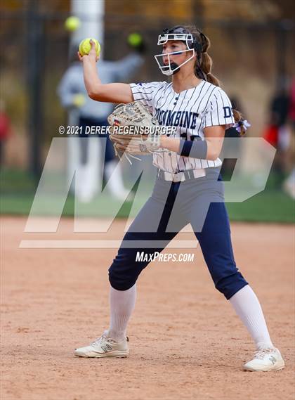 Thumbnail 1 in Fossil Ridge vs Columbine (CHSAA 5A semifinal) photogallery.