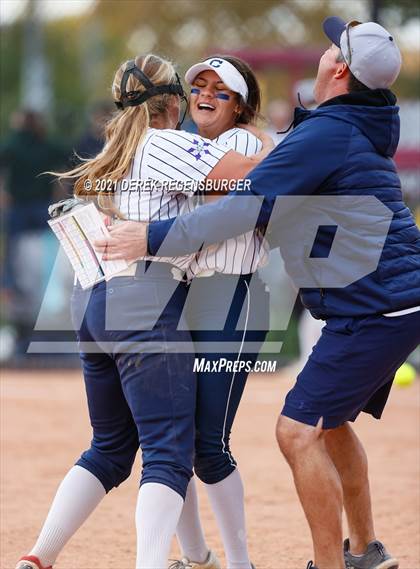 Thumbnail 1 in Fossil Ridge vs Columbine (CHSAA 5A semifinal) photogallery.