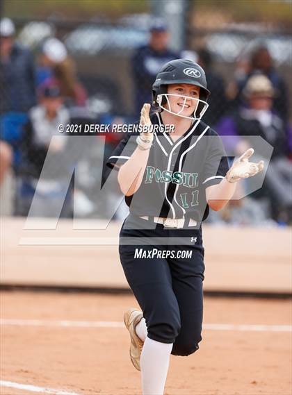 Thumbnail 3 in Fossil Ridge vs Columbine (CHSAA 5A semifinal) photogallery.