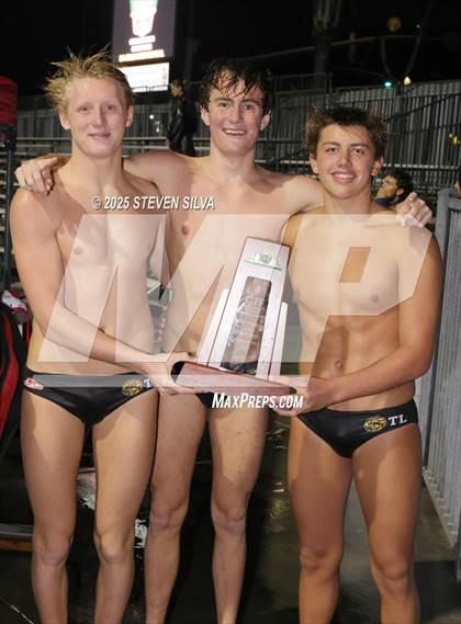 Thumbnail 2 in Cathedral Catholic vs. La Jolla (CIF SDS Open Division Final) photogallery.