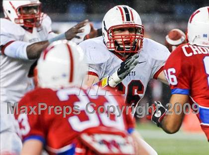 Thumbnail 2 in Reading Memorial vs. Natick (MIAA Division II East Final) photogallery.