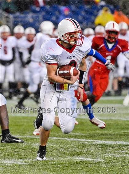 Thumbnail 2 in Reading Memorial vs. Natick (MIAA Division II East Final) photogallery.