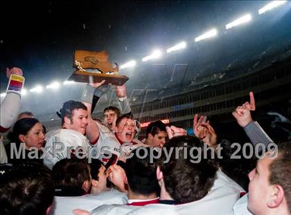 Thumbnail 3 in Reading Memorial vs. Natick (MIAA Division II East Final) photogallery.
