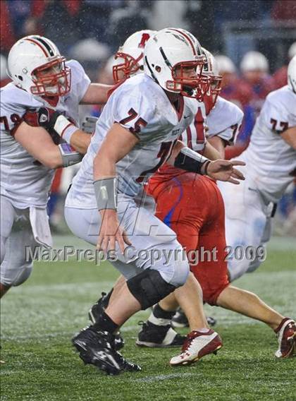 Thumbnail 3 in Reading Memorial vs. Natick (MIAA Division II East Final) photogallery.