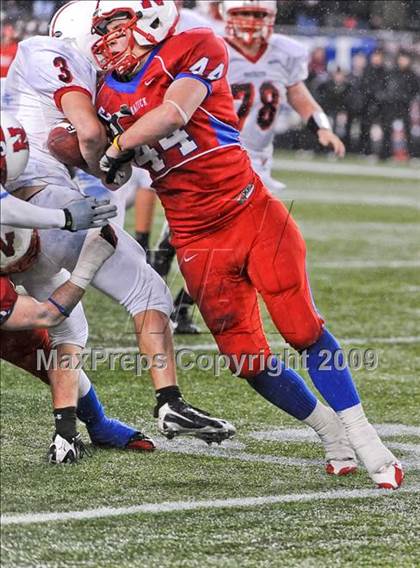 Thumbnail 3 in Reading Memorial vs. Natick (MIAA Division II East Final) photogallery.