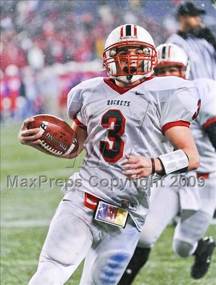 Thumbnail 1 in Reading Memorial vs. Natick (MIAA Division II East Final) photogallery.