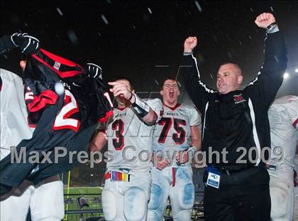 Thumbnail 1 in Reading Memorial vs. Natick (MIAA Division II East Final) photogallery.