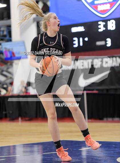 Thumbnail 1 in Sidwell Friends vs. Lone Peak (NIKE Tournament of Champions)  photogallery.