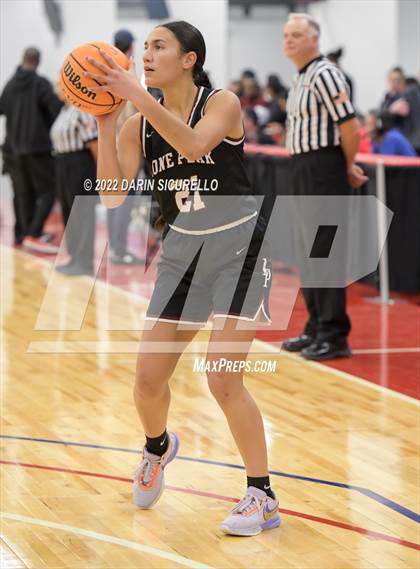 Thumbnail 2 in Sidwell Friends vs. Lone Peak (NIKE Tournament of Champions)  photogallery.