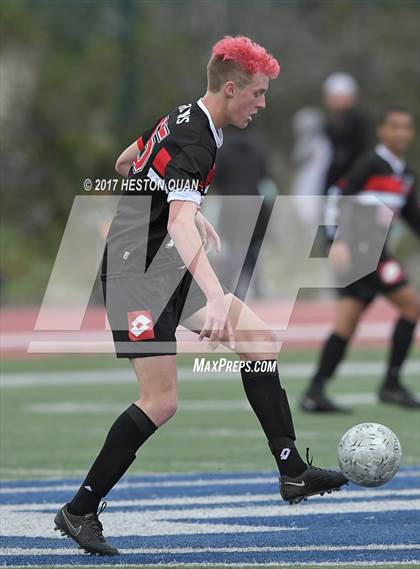Thumbnail 3 in Sunny Hills vs. San Clemente (CIF-SS D1 Playoff) photogallery.