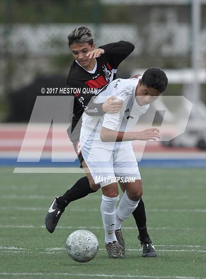 Thumbnail 2 in Sunny Hills vs. San Clemente (CIF-SS D1 Playoff) photogallery.