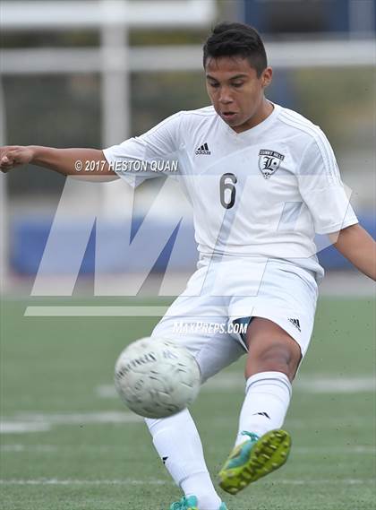 Thumbnail 3 in Sunny Hills vs. San Clemente (CIF-SS D1 Playoff) photogallery.