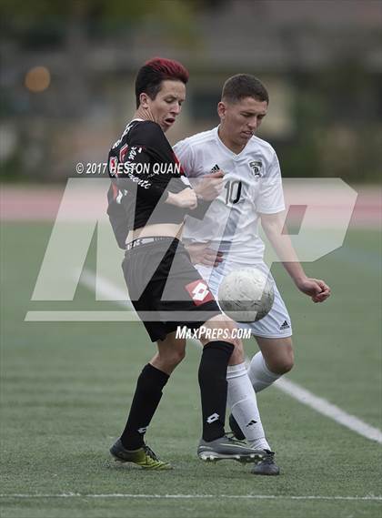 Thumbnail 3 in Sunny Hills vs. San Clemente (CIF-SS D1 Playoff) photogallery.