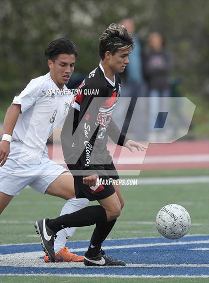 Thumbnail 2 in Sunny Hills vs. San Clemente (CIF-SS D1 Playoff) photogallery.