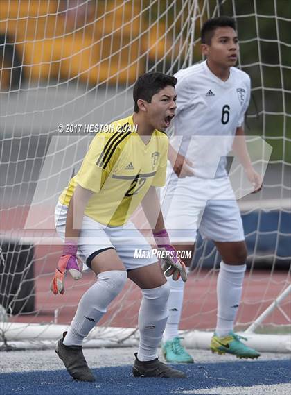 Thumbnail 2 in Sunny Hills vs. San Clemente (CIF-SS D1 Playoff) photogallery.
