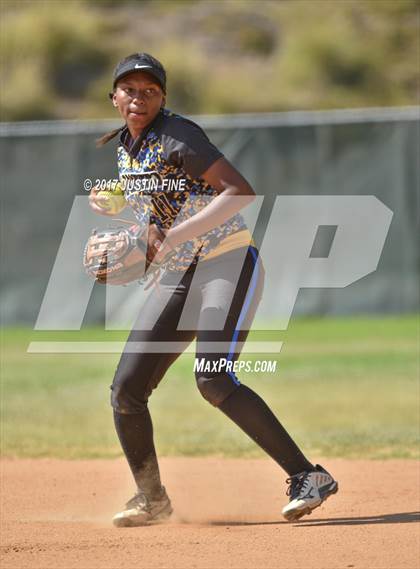 Thumbnail 1 in Mira Mesa @ Patrick Henry photogallery.