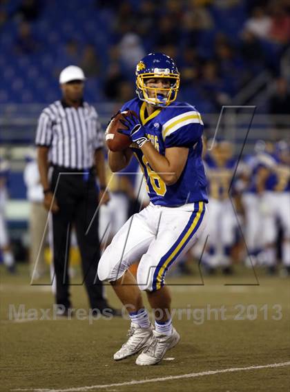 Thumbnail 2 in Kellenberg Memorial vs. St. Joseph-by-the-Sea photogallery.