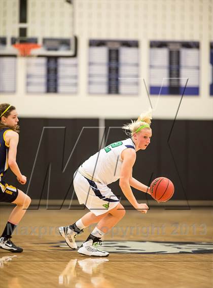 Thumbnail 2 in Woodgrove vs Loudoun County (Dulles District Final) photogallery.