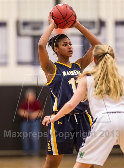 Thumbnail 3 in Woodgrove vs Loudoun County (Dulles District Final) photogallery.