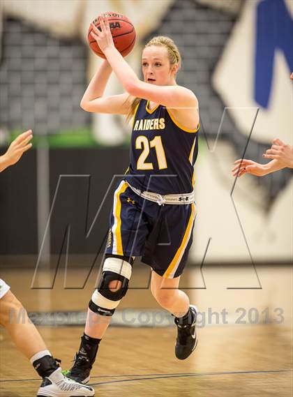 Thumbnail 2 in Woodgrove vs Loudoun County (Dulles District Final) photogallery.