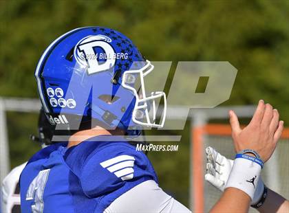 Thumbnail 3 in Bridgeport Central @ Darien photogallery.