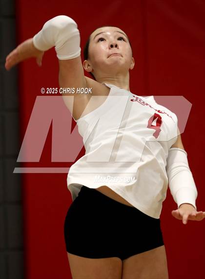 Thumbnail 2 in Tanque Verde vs. Orange Lutheran (Lancer Invitational) photogallery.