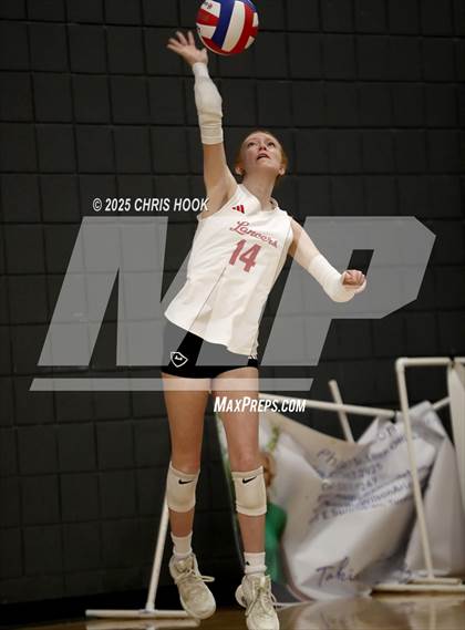 Thumbnail 1 in Tanque Verde vs. Orange Lutheran (Lancer Invitational) photogallery.