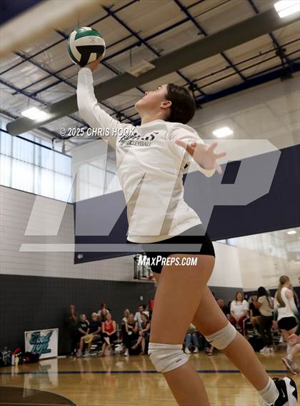 Thumbnail 2 in Tanque Verde vs. Orange Lutheran (Lancer Invitational) photogallery.