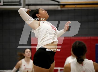 Thumbnail 1 in Tanque Verde vs. Orange Lutheran (Lancer Invitational) photogallery.