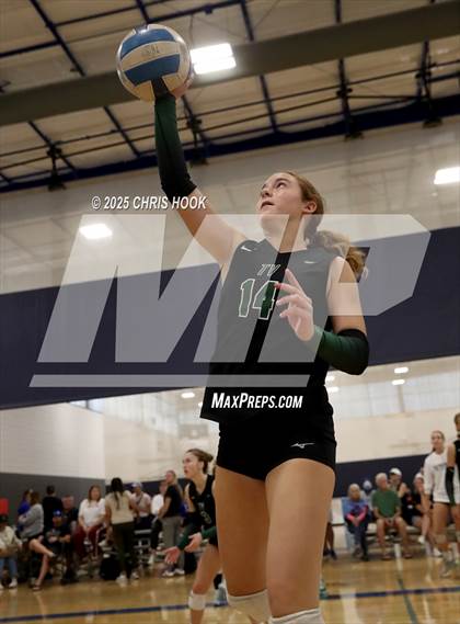 Thumbnail 1 in Tanque Verde vs. Orange Lutheran (Lancer Invitational) photogallery.