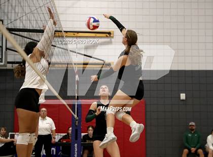 Thumbnail 2 in Tanque Verde vs. Orange Lutheran (Lancer Invitational) photogallery.