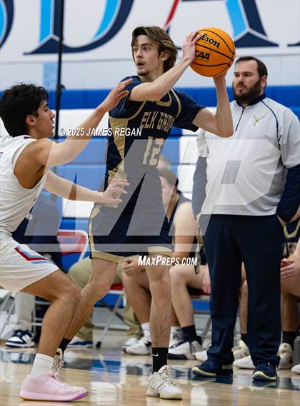 Thumbnail 2 in Elk Grove @ Hillsdale photogallery.