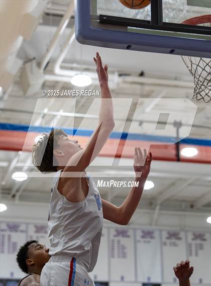 Thumbnail 2 in Elk Grove @ Hillsdale photogallery.