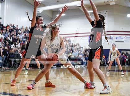 Thumbnail 1 in Jersey Shore vs Central Columbia (PIAA District IV Class AAAA Championship) photogallery.