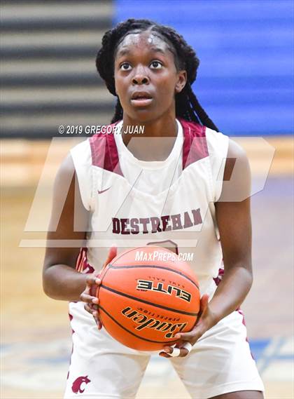 Thumbnail 3 in Destrehan vs Cabrini (Ursuline Tournament) photogallery.