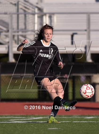 Thumbnail 1 in Menlo-Atherton vs. Piedmont Hills (CIF CCS D1 Playoff) photogallery.