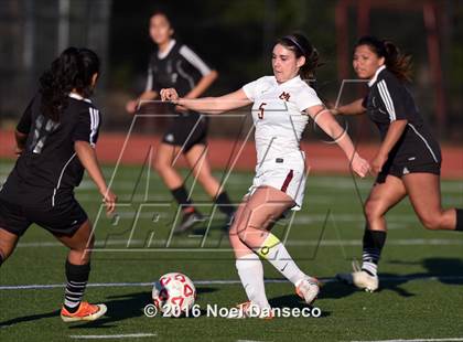 Thumbnail 1 in Menlo-Atherton vs. Piedmont Hills (CIF CCS D1 Playoff) photogallery.